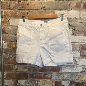 D. Jeans Classic White Large Pocket Shorts Size 8